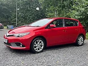 Used 2017 Toyota Auris Icon Vermillion Red - Interior and Exterior details 9