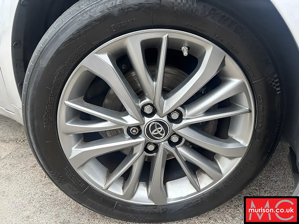 Used 2017 Toyota Avensis Business Edition Silver - Interior and Exterior details 2