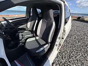 Used 2017 Toyota Aygo White - Interior and Exterior details 11