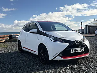 Used 2017 Toyota Aygo White - Interior and Exterior details 3