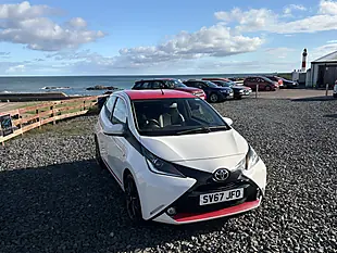 Used 2017 Toyota Aygo White - Interior and Exterior details 4