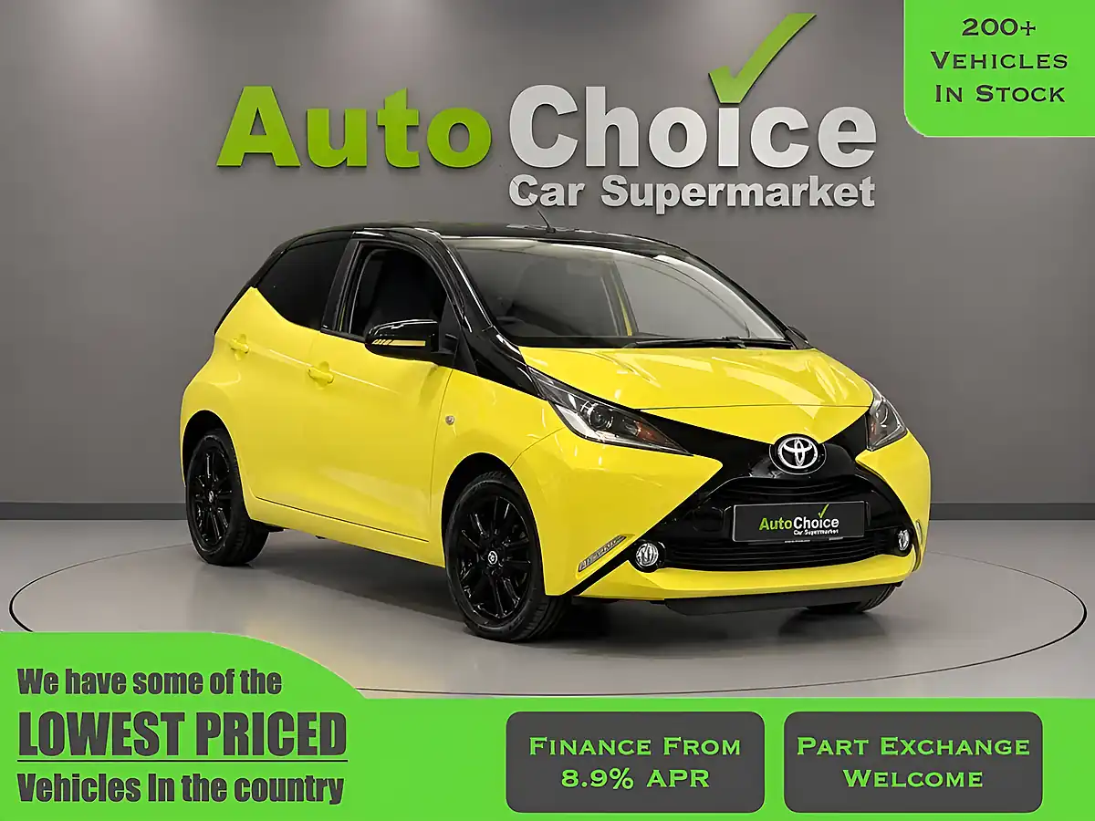 Used 2017 Toyota Aygo X-Cite 3 Yellow - Front View