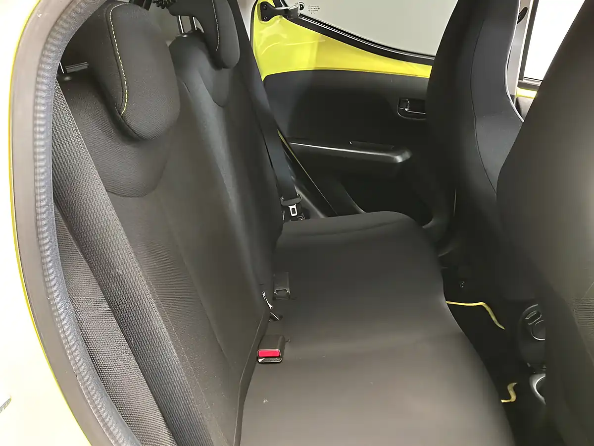 Used 2017 Toyota Aygo X-Cite 3 Yellow - Interior and Exterior details 10