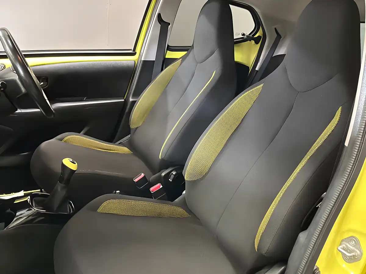 Used 2017 Toyota Aygo X-Cite 3 Yellow - Interior and Exterior details 11
