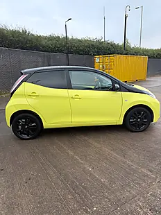 Used 2017 Toyota Aygo X-Cite 3 Yellow - Interior and Exterior details 6