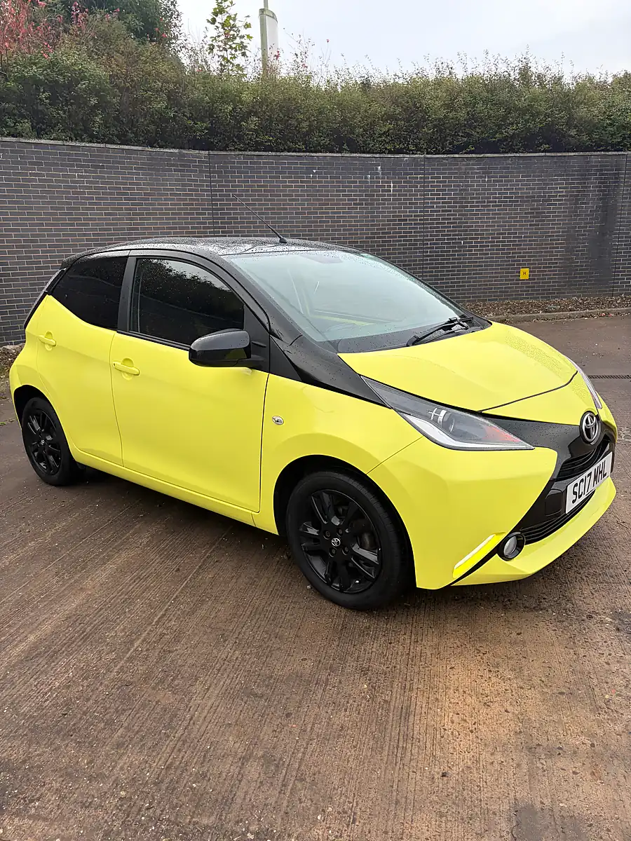 Used 2017 Toyota Aygo X-Cite 3 Yellow - Interior and Exterior details 7