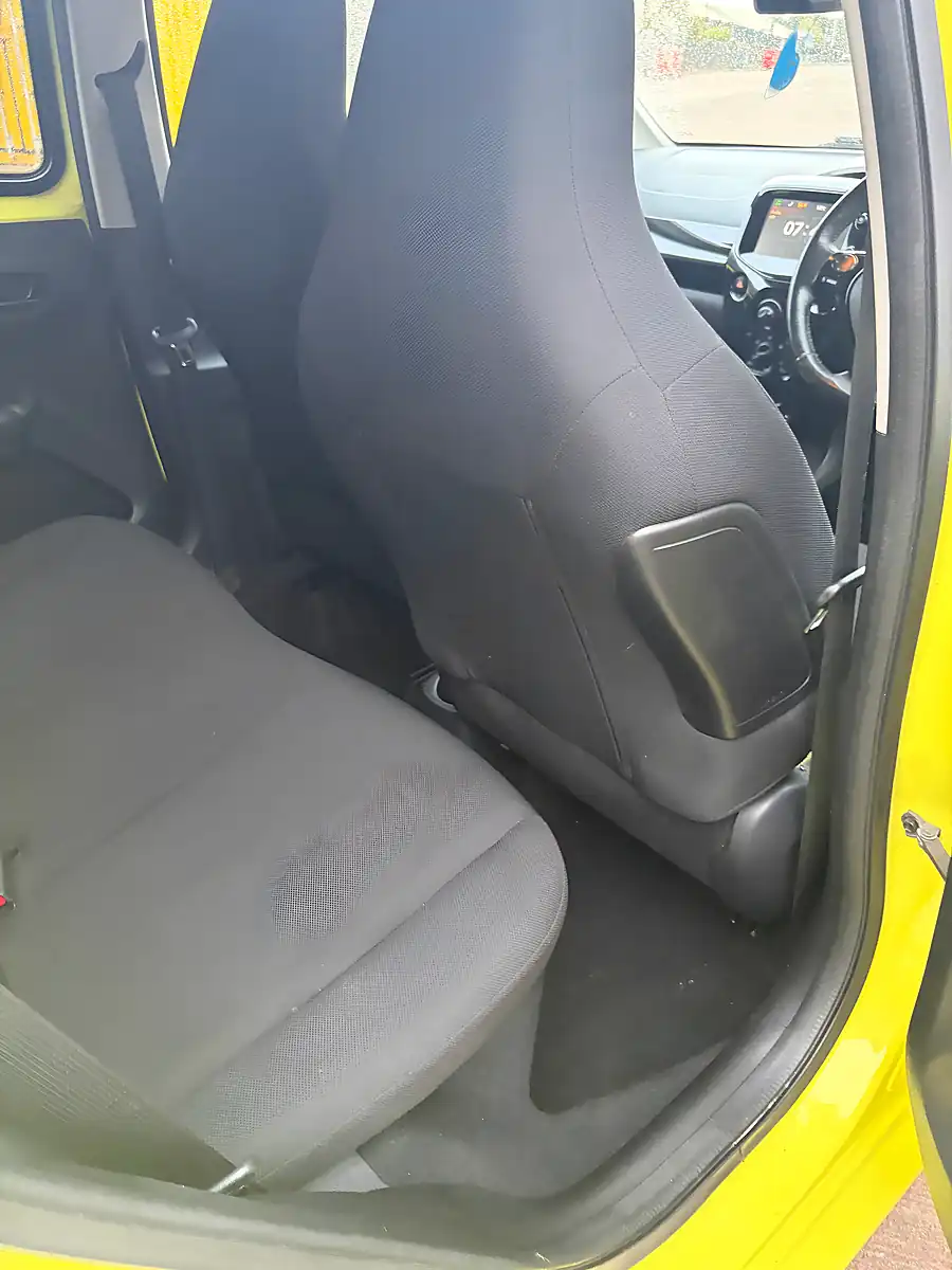 Used 2017 Toyota Aygo X-Cite 3 Yellow - Interior and Exterior details 8
