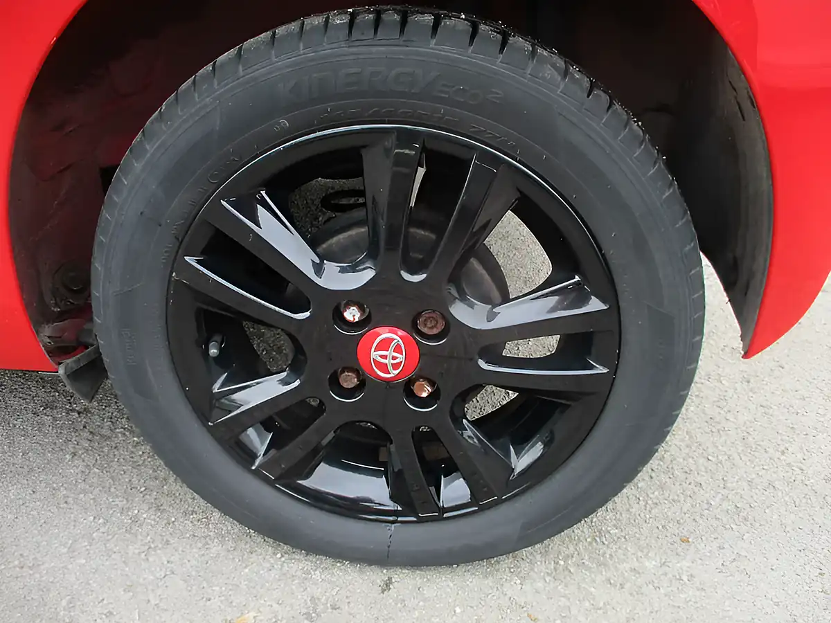Used 2017 Toyota Aygo X-Cite 4 Red - Interior and Exterior details 11