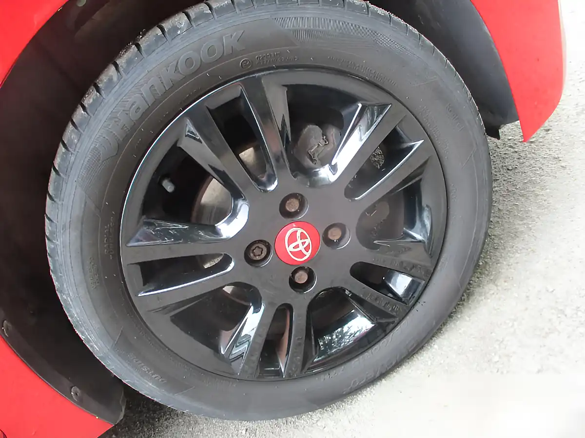 Used 2017 Toyota Aygo X-Cite 4 Red - Interior and Exterior details 14