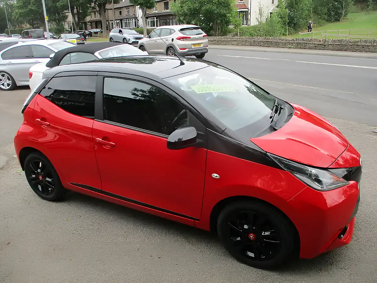 Used 2017 Toyota Aygo X-Cite 4 Red - Interior and Exterior details 15