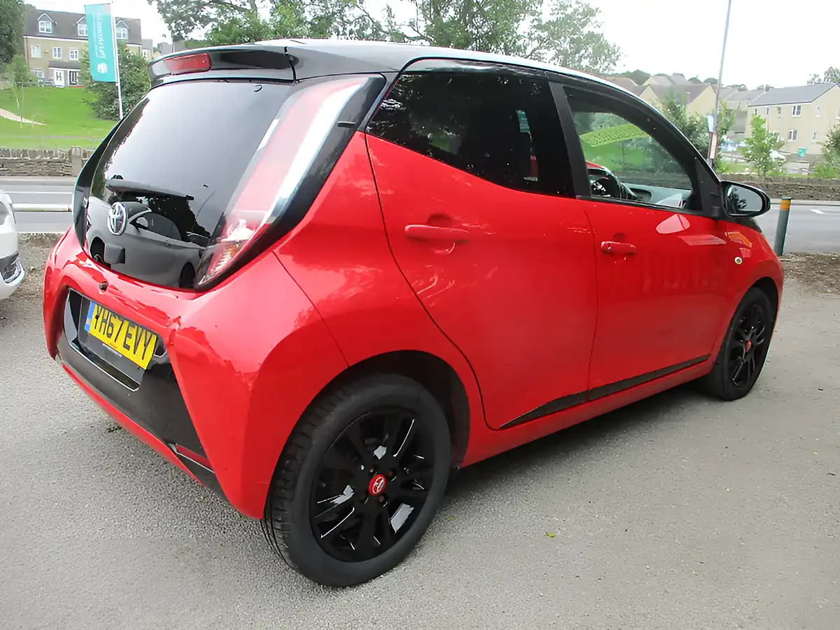 Used 2017 Toyota Aygo X-Cite 4 Red - Interior and Exterior details 7