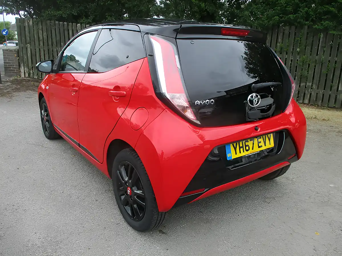 Used 2017 Toyota Aygo X-Cite 4 Red - Interior and Exterior details 9