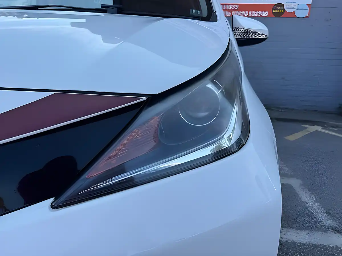 Used 2017 Toyota Aygo X-Claim Funroof White - Interior and Exterior details 10