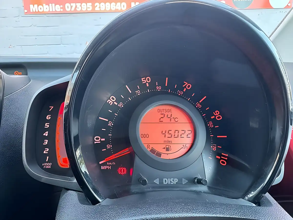 Used 2017 Toyota Aygo X-Claim Funroof White - Interior and Exterior details 16