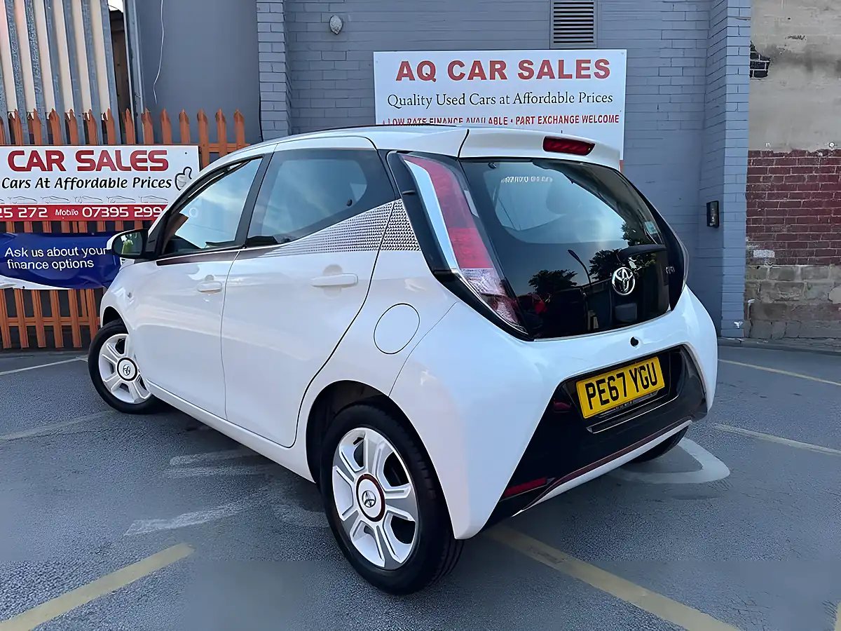 Used 2017 Toyota Aygo X-Claim Funroof White - Interior and Exterior details 5