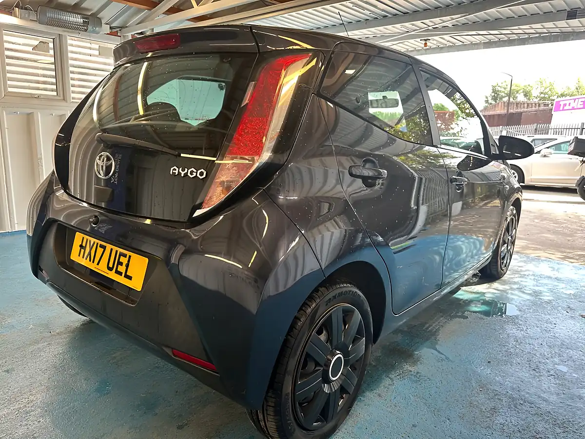 Used 2017 Toyota Aygo X-Play Blue - Interior and Exterior details 11