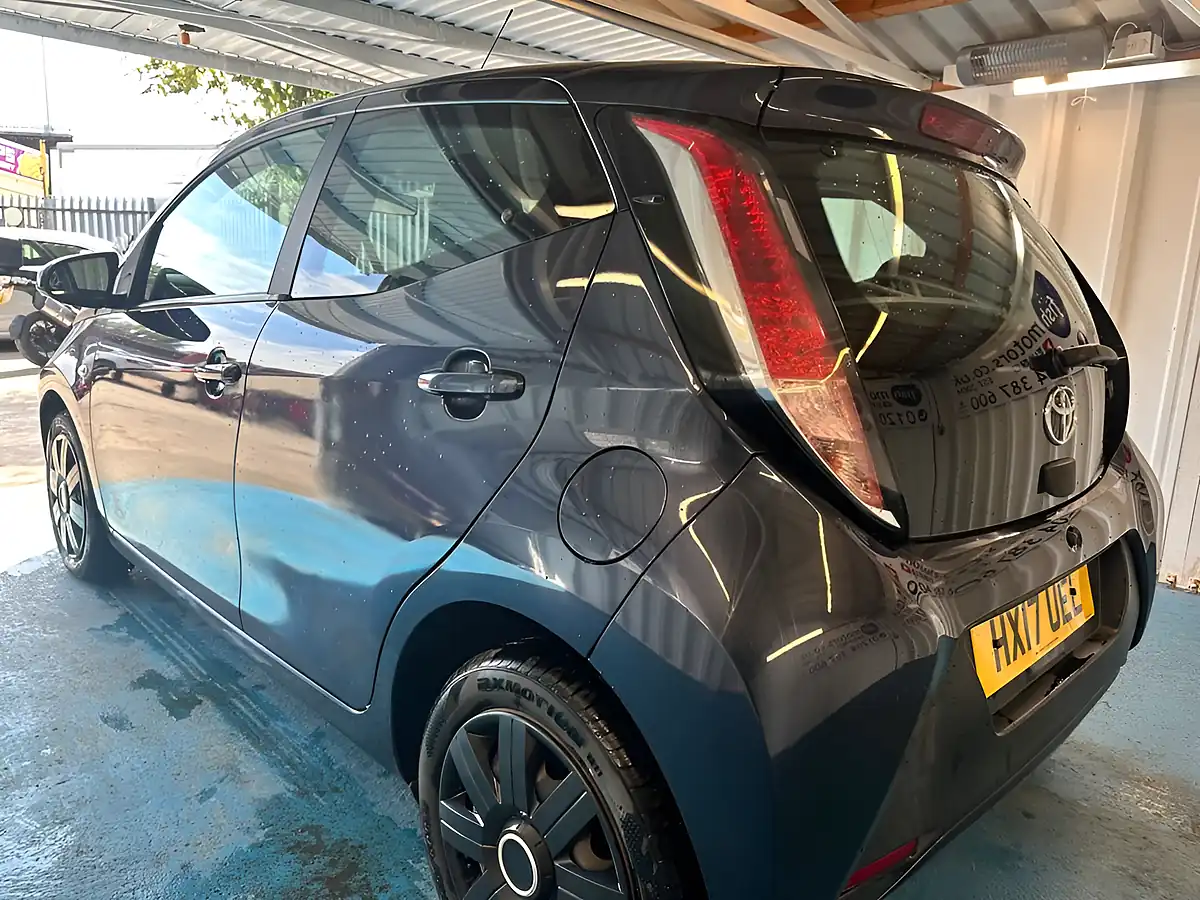 Used 2017 Toyota Aygo X-Play Blue - Interior and Exterior details 6