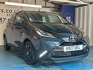 Used 2017 Toyota Aygo X-Play Blue - Interior and Exterior details 7