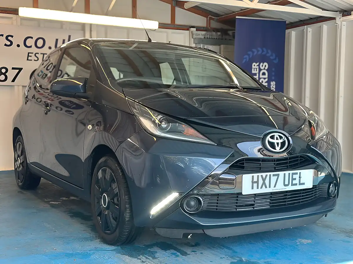 Used 2017 Toyota Aygo X-Play Blue - Interior and Exterior details 7