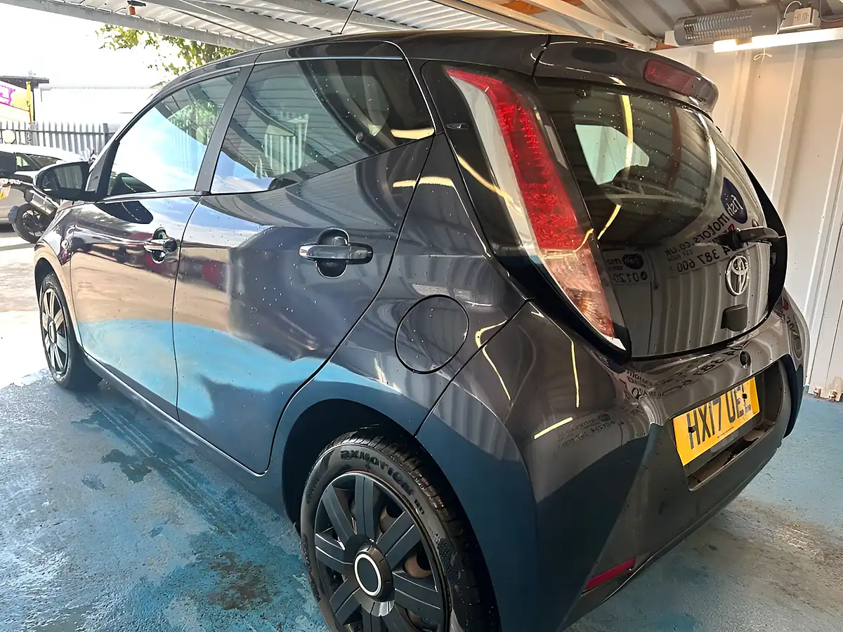 Used 2017 Toyota Aygo X-Play Blue - Interior and Exterior details 9