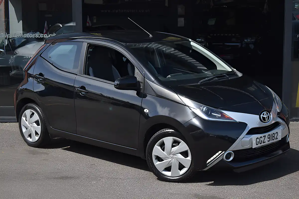 Used 2017 Toyota Aygo X-Play Bold Black - Front View