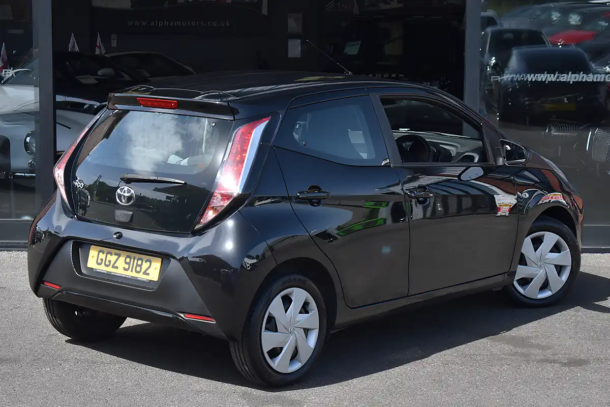 Used 2017 Toyota Aygo X-Play Bold Black - Interior and Exterior details 5