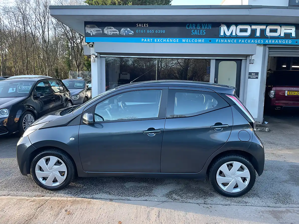 Used 2017 Toyota Aygo X-Play Grey - Interior and Exterior details 2