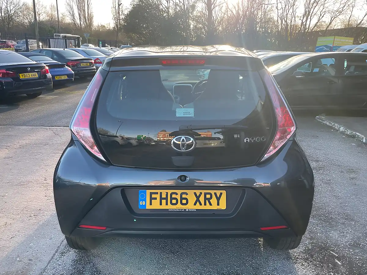 Used 2017 Toyota Aygo X-Play Grey - Interior and Exterior details 4