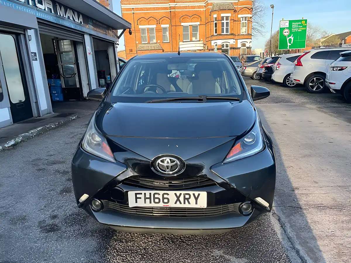 Used 2017 Toyota Aygo X-Play Grey - Interior and Exterior details 7