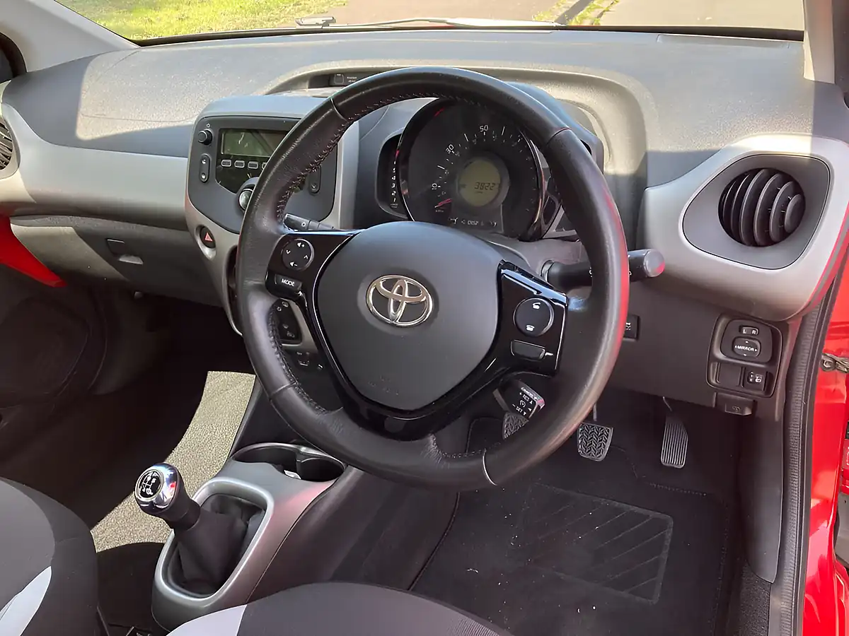 Used 2017 Toyota Aygo X-Play Red - Interior and Exterior details 12