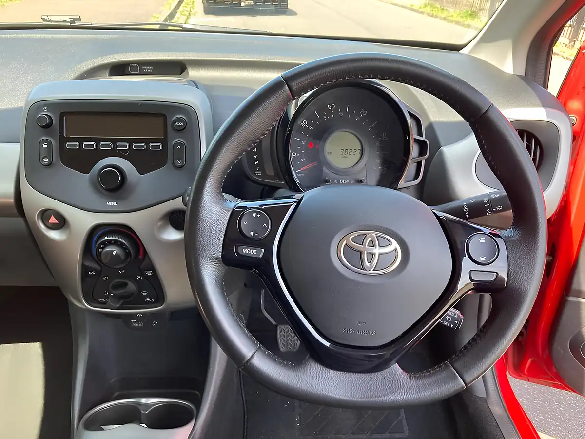 Used 2017 Toyota Aygo X-Play Red - Interior and Exterior details 14