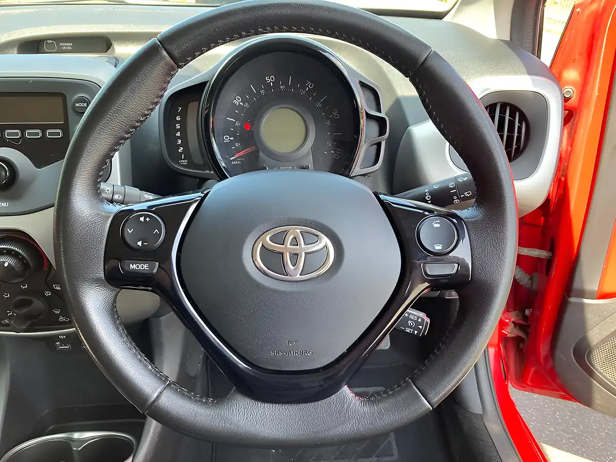 Used 2017 Toyota Aygo X-Play Red - Interior and Exterior details 16