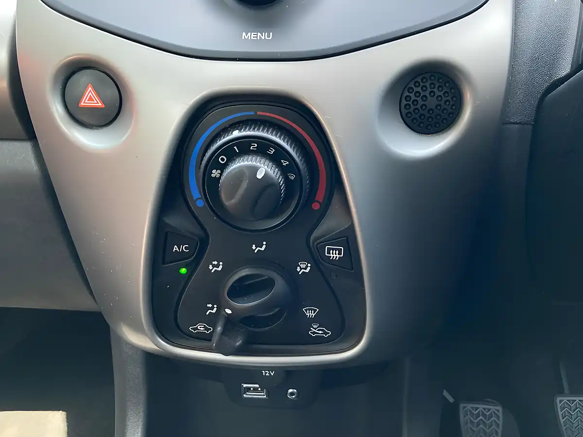 Used 2017 Toyota Aygo X-Play Red - Interior and Exterior details 18