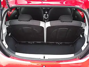 Used 2017 Toyota Aygo X-Play Red - Interior and Exterior details 15