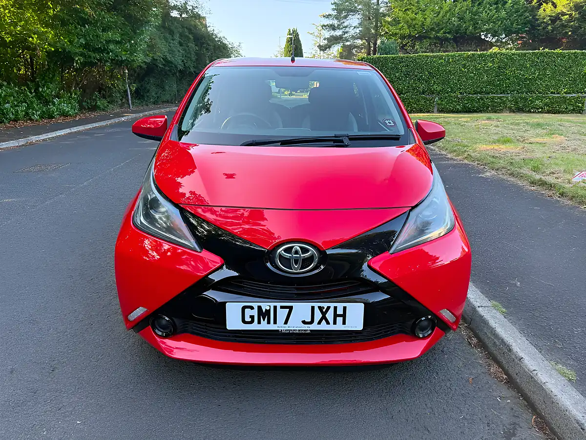 Used 2017 Toyota Aygo X-Play Red - Interior and Exterior details 6