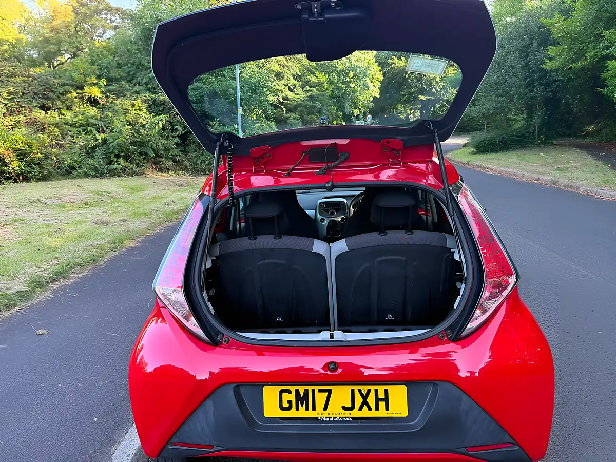 Used 2017 Toyota Aygo X-Play Red - Interior and Exterior details 7
