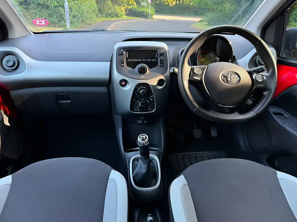 Used 2017 Toyota Aygo X-Play Red - Interior and Exterior details 9