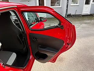 Used 2017 Toyota Aygo X-Play Red - Interior and Exterior details 12