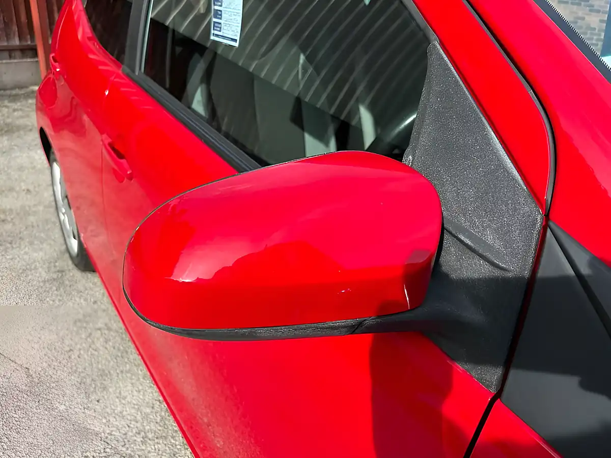 Used 2017 Toyota Aygo X-Play Red - Interior and Exterior details 18