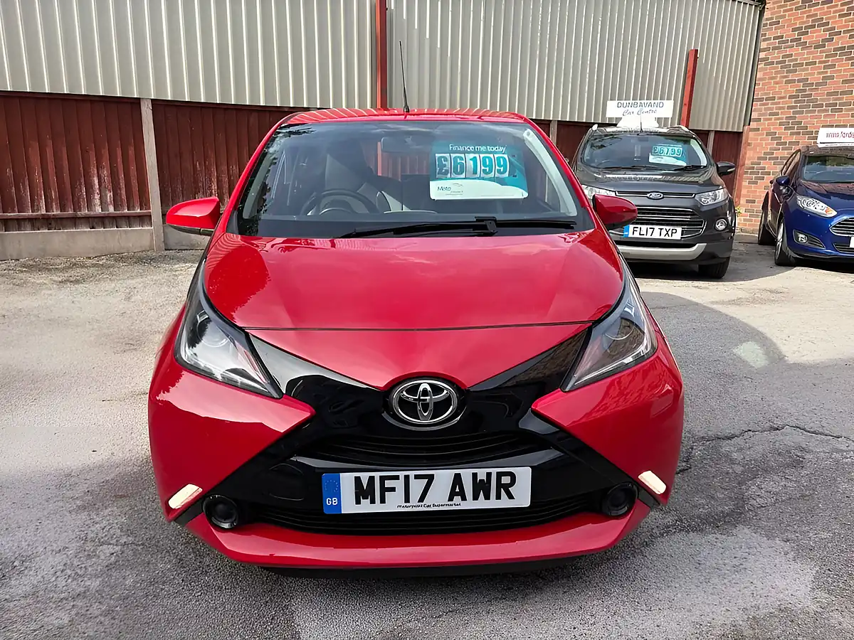 Used 2017 Toyota Aygo X-Play Red - Interior and Exterior details 20