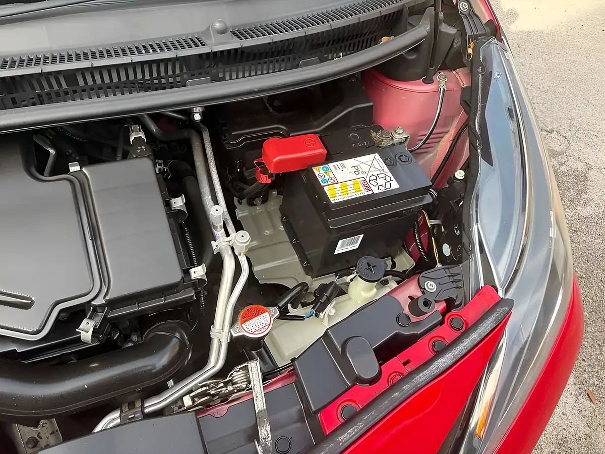 Used 2017 Toyota Aygo X-Play Red - Interior and Exterior details 6