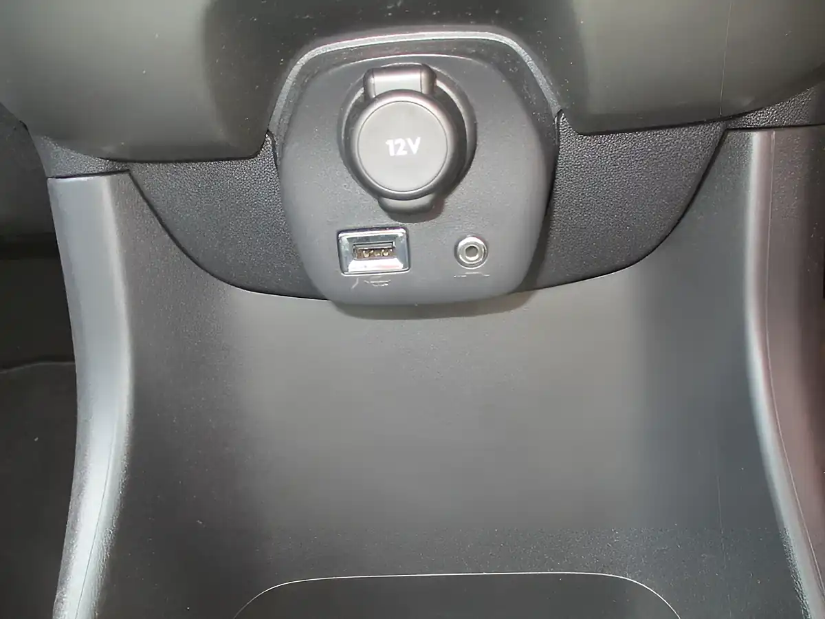 Used 2017 Toyota Aygo X-Play Red - Interior and Exterior details 16