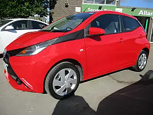 Used 2017 Toyota Aygo X-Play Red - Interior and Exterior details 2