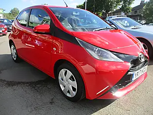 Used 2017 Toyota Aygo X-Play Red - Interior and Exterior details 3