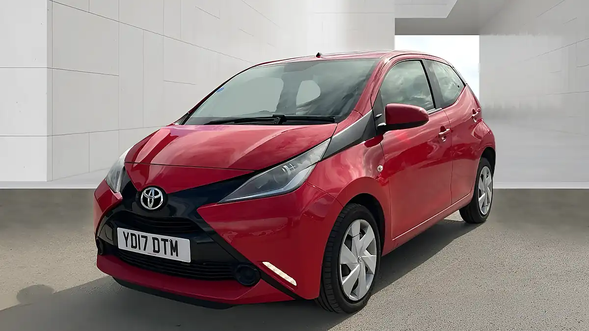 Used 2017 Toyota Aygo X-Play Red - Interior and Exterior details 2
