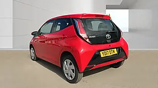 Used 2017 Toyota Aygo X-Play Red - Interior and Exterior details 4