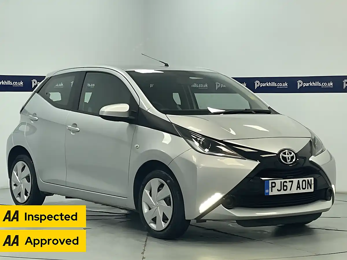 Used 2017 Toyota Aygo X-Play Silver - Interior and Exterior details 11