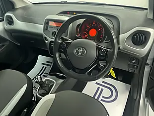 Used 2017 Toyota Aygo X-Play Silver - Interior and Exterior details 15