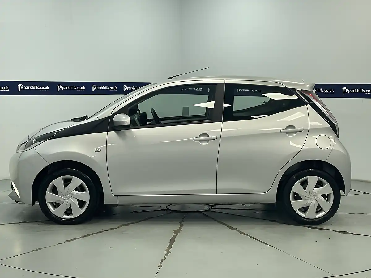Used 2017 Toyota Aygo X-Play Silver - Interior and Exterior details 2