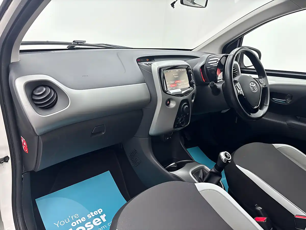 Used 2017 Toyota Aygo X-Play White - Interior and Exterior details 17